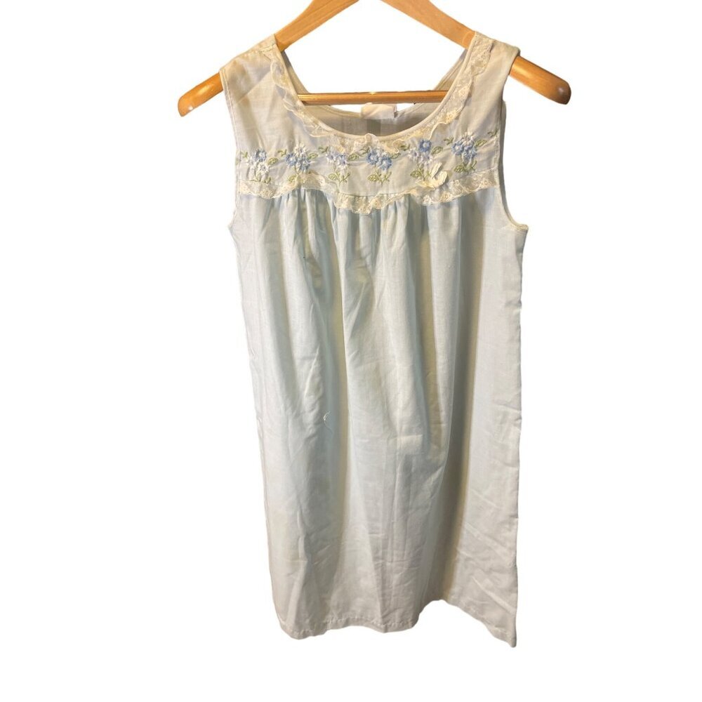 Vintage Philmaid White Sleeveless Scoop Neck Embroidered Nightgown SZ Small